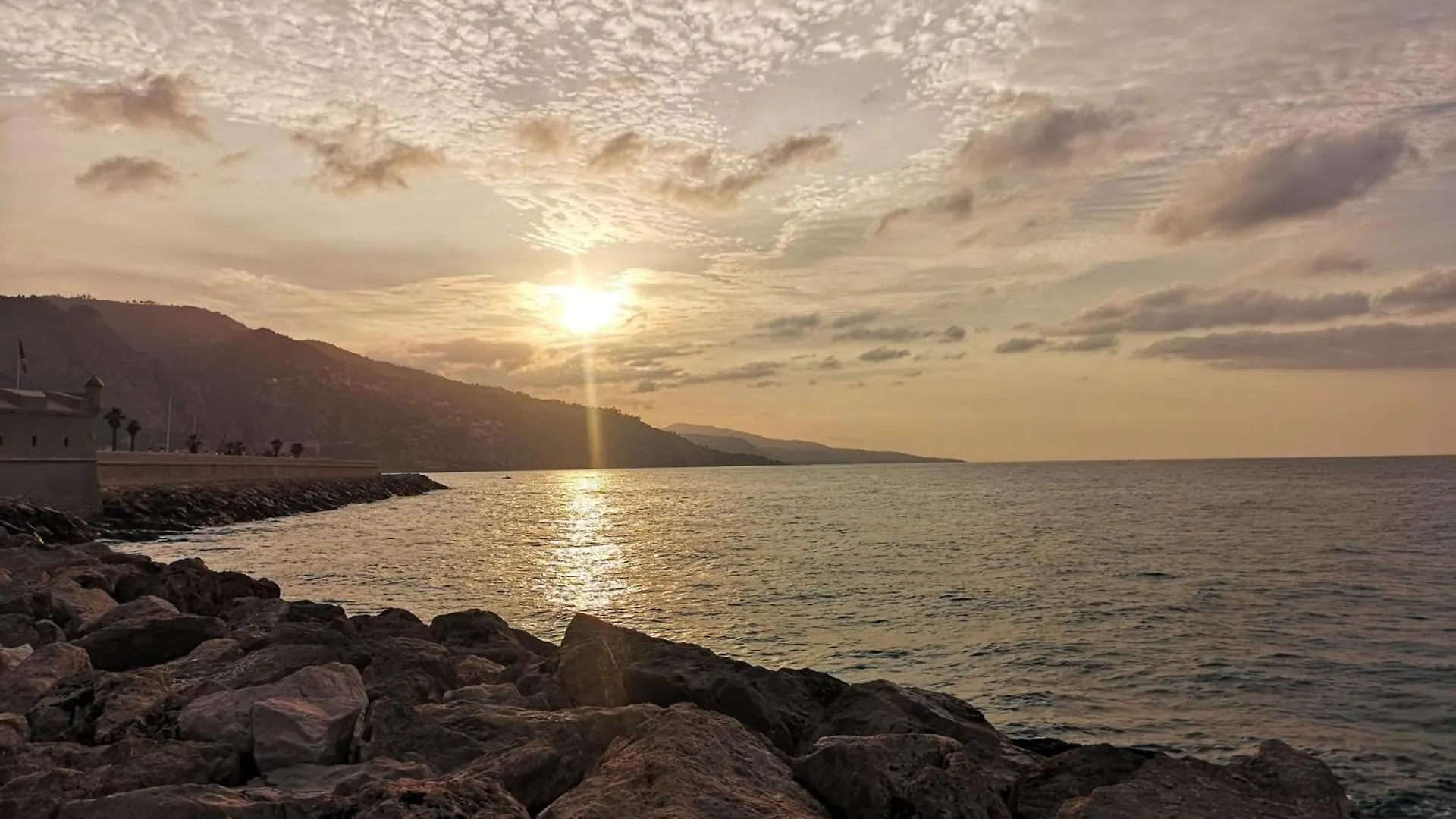 Prato Home - Apartment Near The Beach In Menton